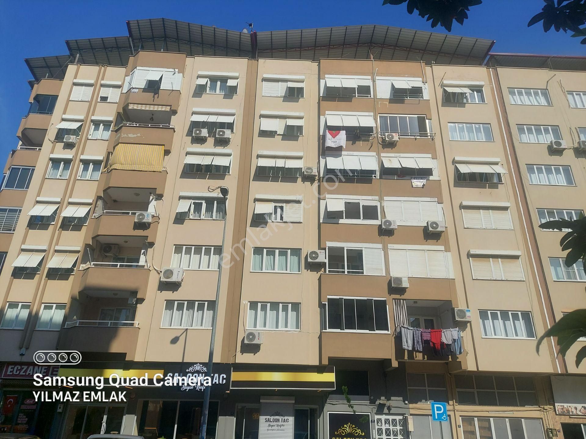 Aydoğdu Mahallesinde Cadde Üzerinde Satılık 6, Kat 3+1 Daire