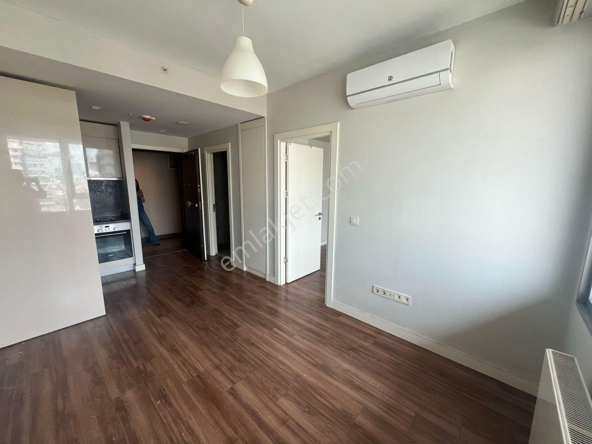 Satış Ve Kiralama Ofisinden Boş Kiralık 1+1 Daire