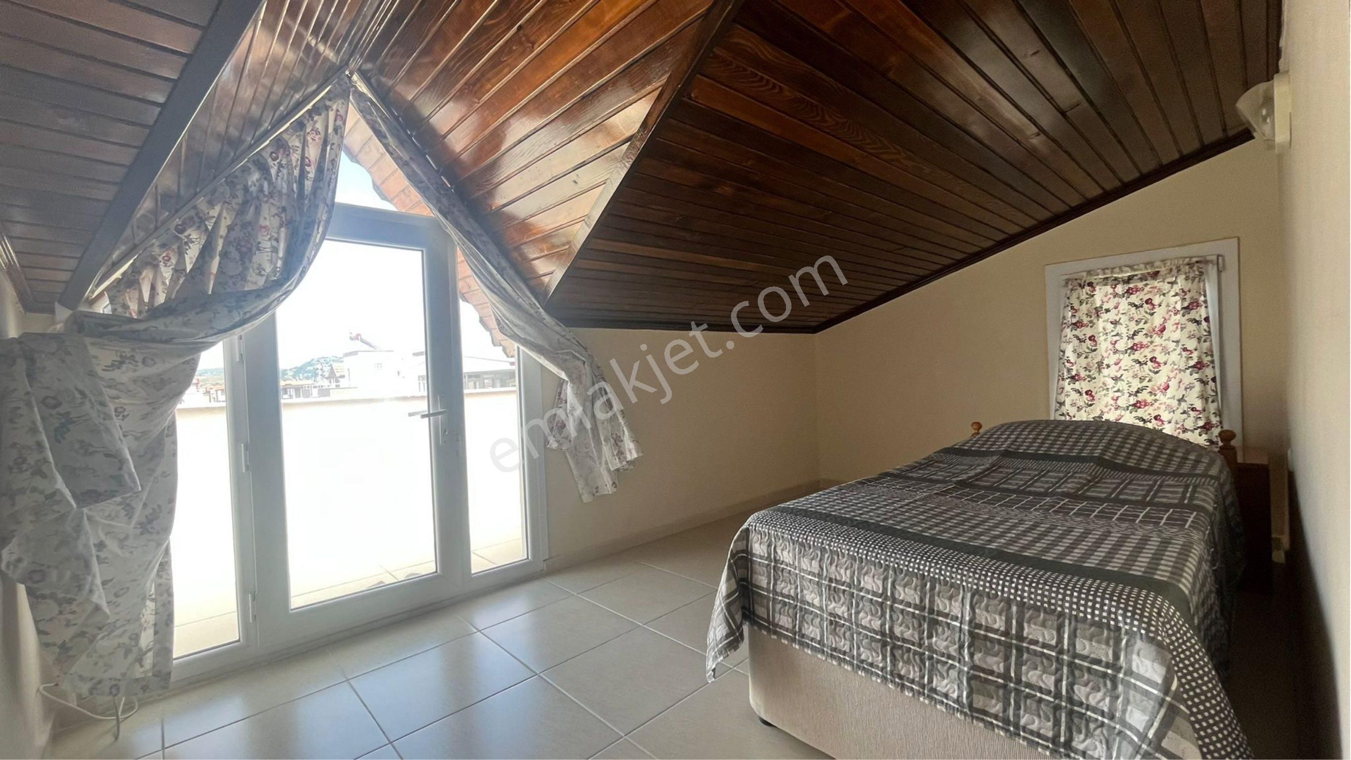 İzmir Dikili Cumhuriyet Mahallesi Köşe Parsel Tribleks - Görsel 20