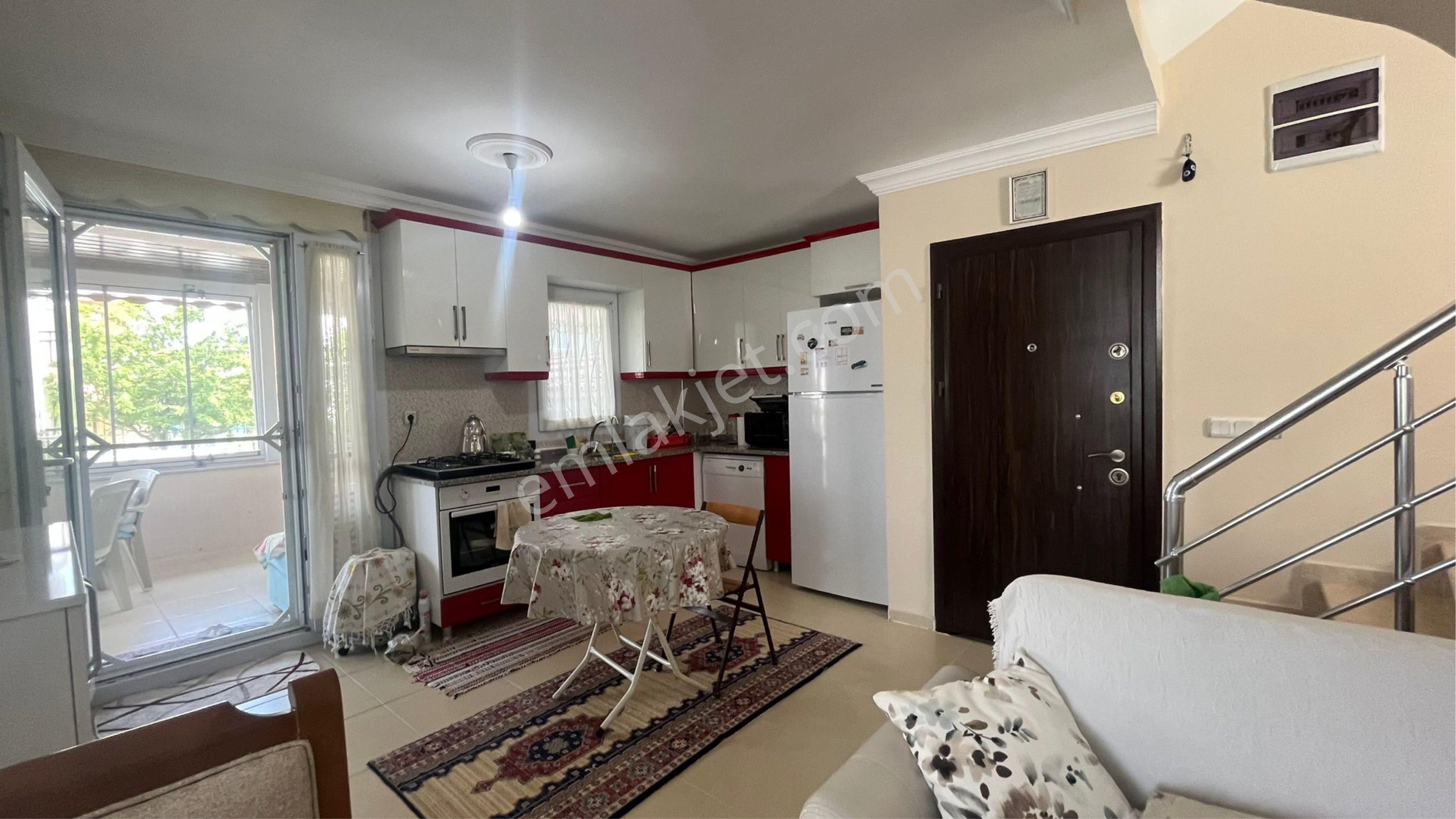 İzmir Dikili Cumhuriyet Mahallesi Köşe Parsel Tribleks - Görsel 9