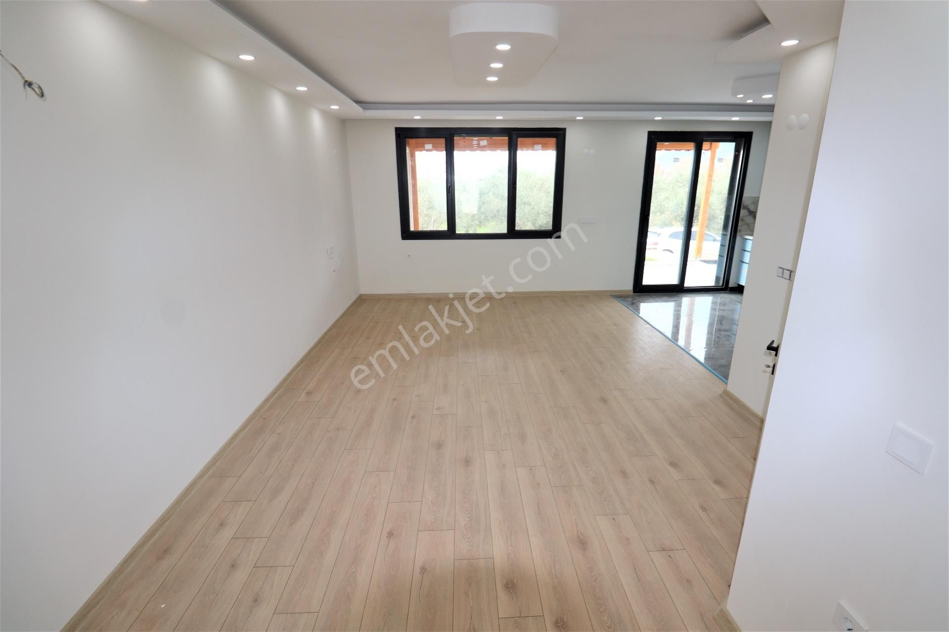 Altınoluk Narlı Mevkinde Satılık 3+1 Sıfır Villa - Görsel 21