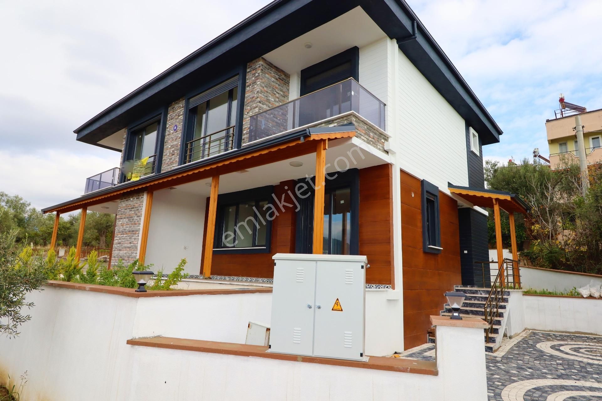 Altınoluk Narlı Mevkinde Satılık 3+1 Sıfır Villa - Görsel 2