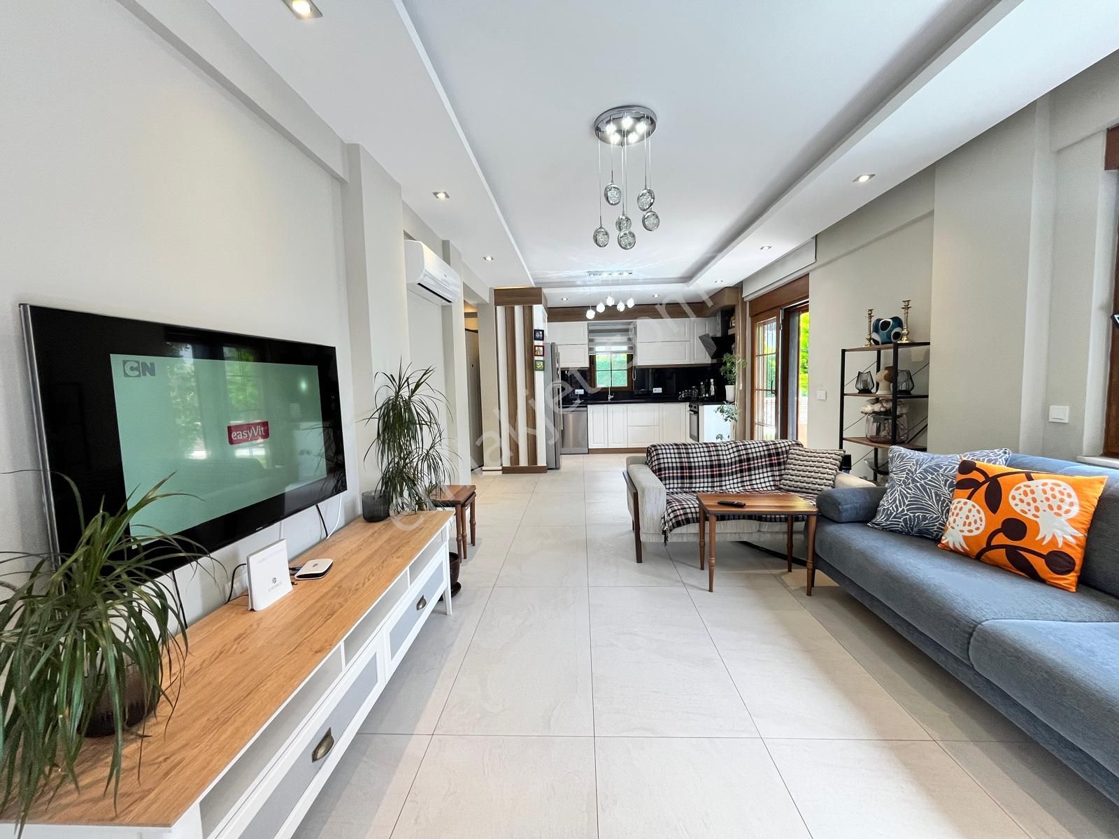 Full Donanımlı Müstakil Kış Yaz Bahçeli Havuzlu 3+1 Lüks Villa - Görsel 14