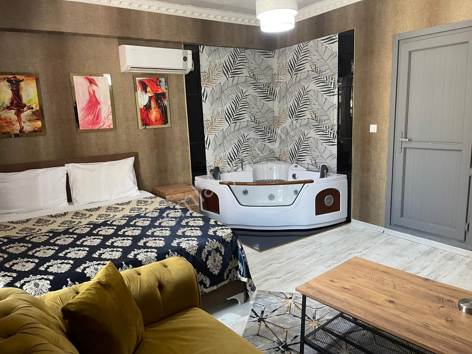 Beyoğlunda Ultra Lüx Standart Jakuzili Ferah Temiz Günlük Kiralık Daireler
