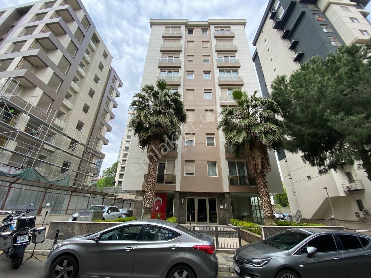 Kadıköy Suadiye Marmaraya Yakın 2+1 Satılık Daire Troykadan