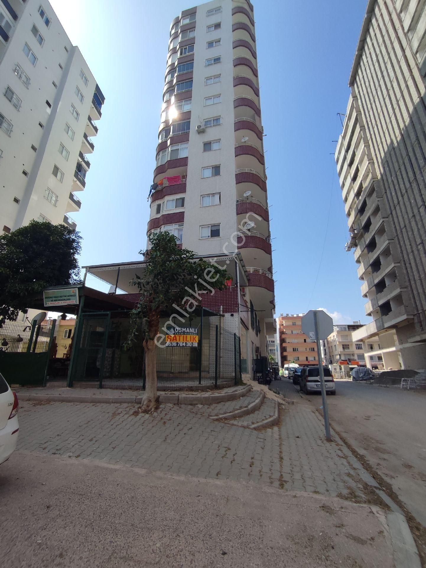 Erdemli Merkez 55 M2 Satılık Köşe Dükkan