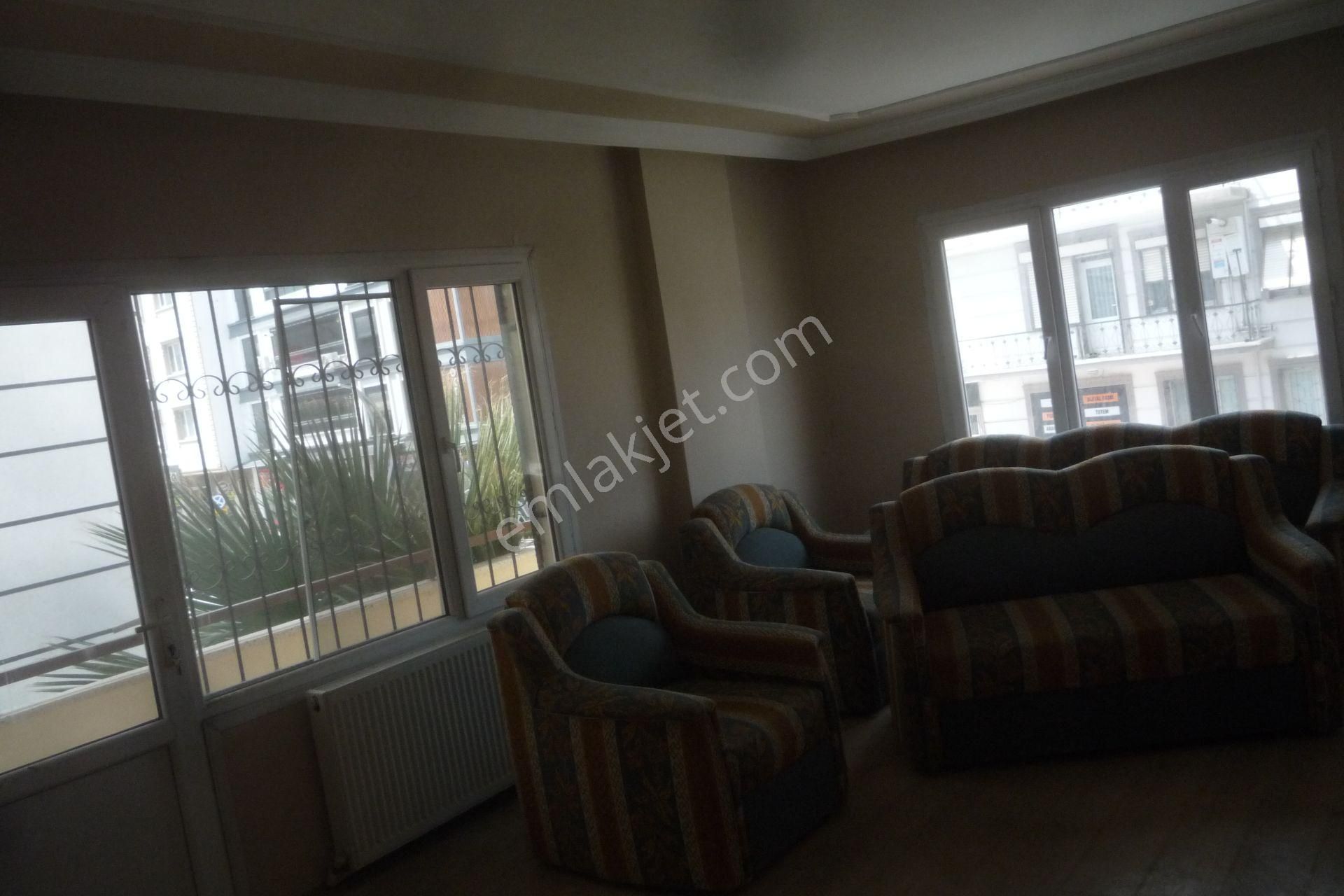 İzmir Torbalı Gold Emlaktan Satılık 3x1 Daire