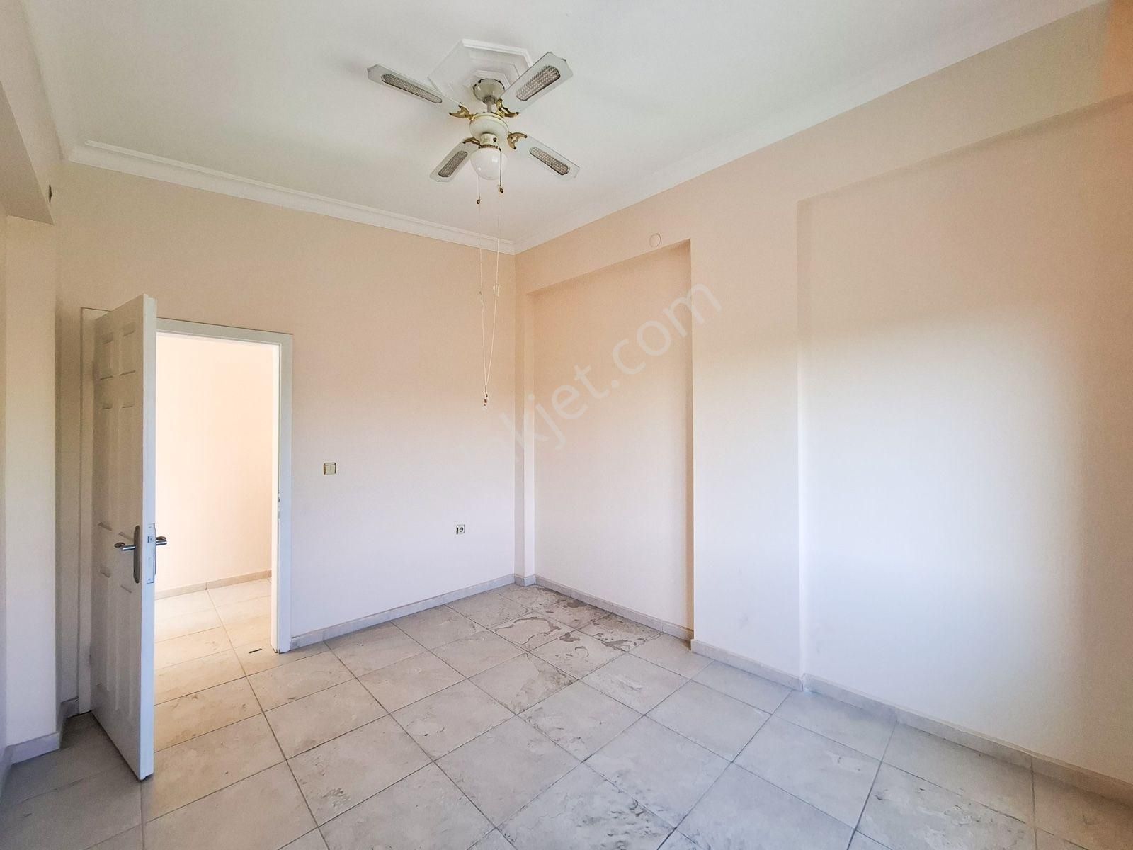 Didim Altınkumda Satılık Denize 450 Mt. 4+1 Geniş Teraslı Köşe Dublex - Görsel 29