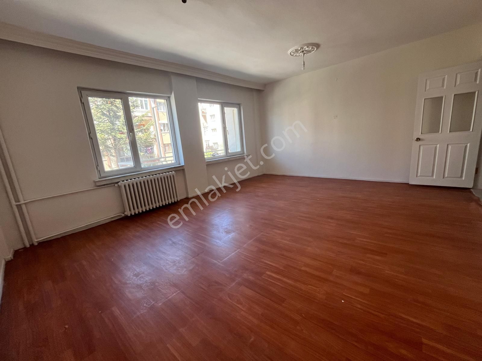 Alanönü Mah Gazi Caddesi Üzerinde Satılık 2+1 Daire/ybs-10