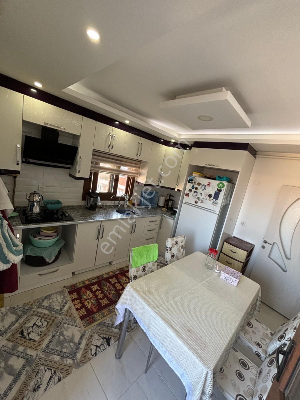 Turgutlu Eymen Emlak'tan Turgutlar Mh. Satılık Doğalgazlı 3+1 Daire 🏡