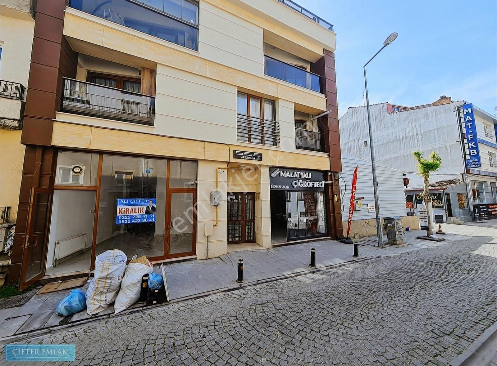 Ali Çifter' Den Arifiye Mahallesinde Kiralık Kombili İş Yeri