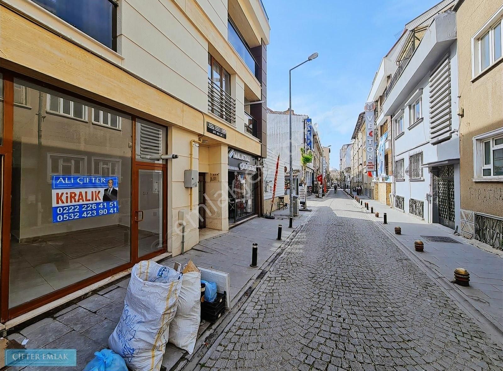 Ali Çifter' Den Arifiye Mahallesinde Satılık İş Yeri