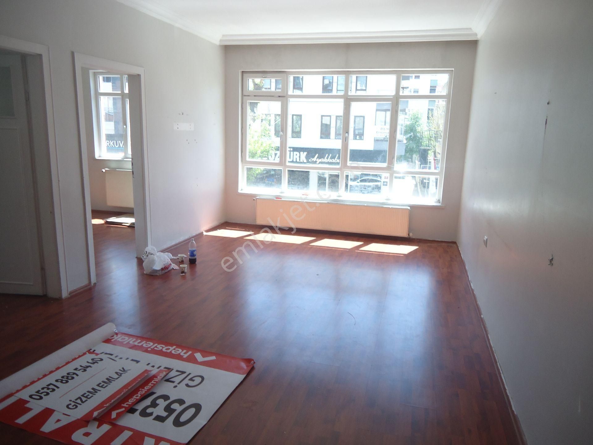 Aydınlıkevlerde 3+1 Kombili Kiralık Daire Gizem Emlaktan