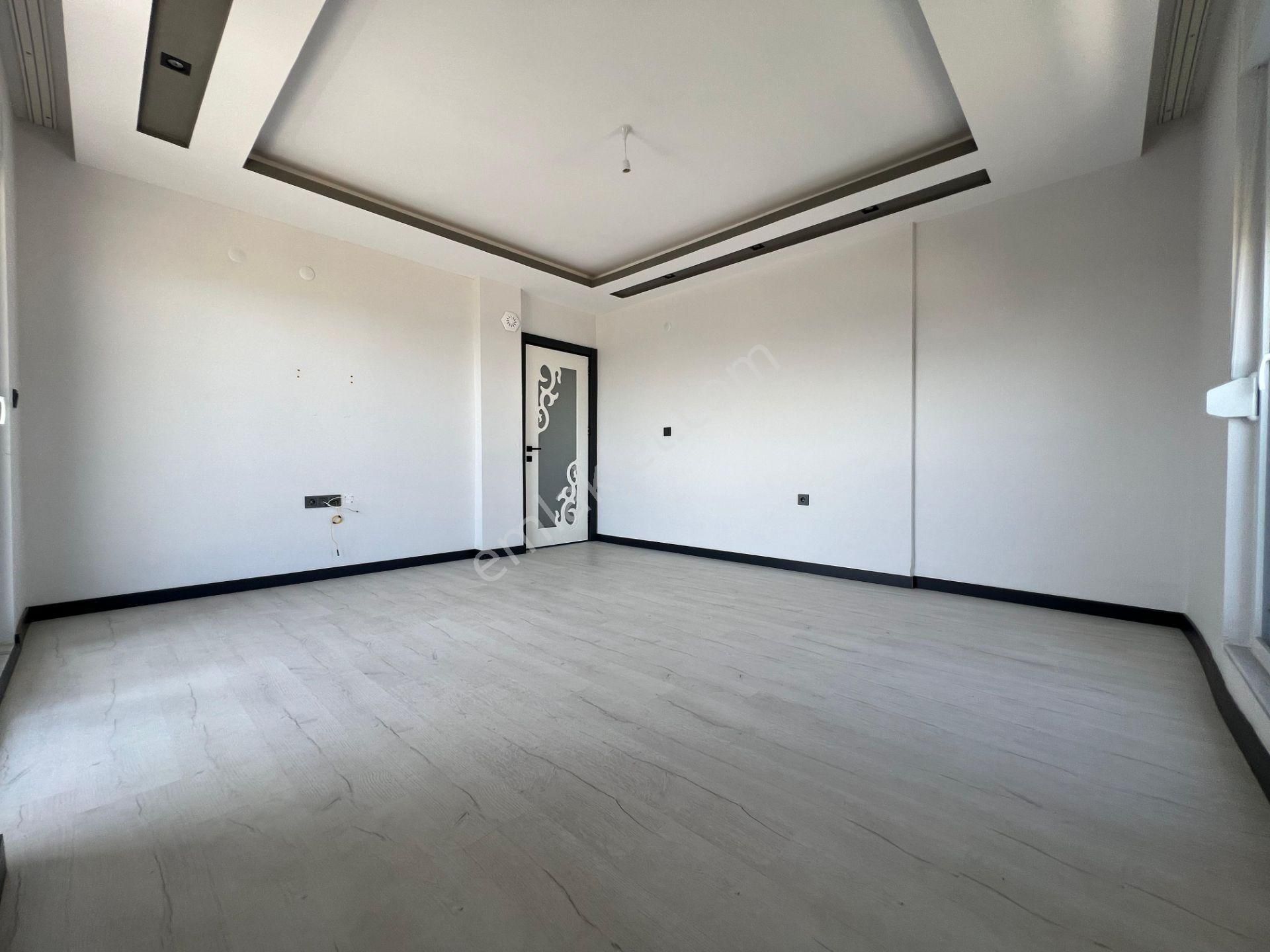 Merkezı Konumda Sıfır Iskanlı 100m2 Asansorlu Luks Yapım 2+1 Daıre!!