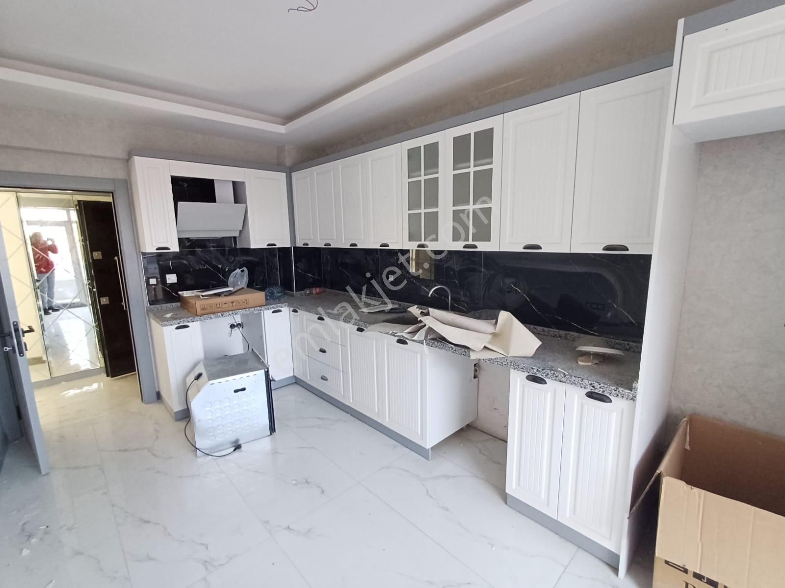 Emrah Çiftci'den Selçuklu Sancak Mah.novada Avm Arkası Satılık 3+1 Sıfır Lüks Daire