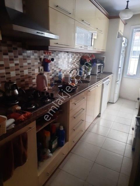 Karşıyaka Tersane Mahallesinde 3+1 Avantajlı Satılık Daire