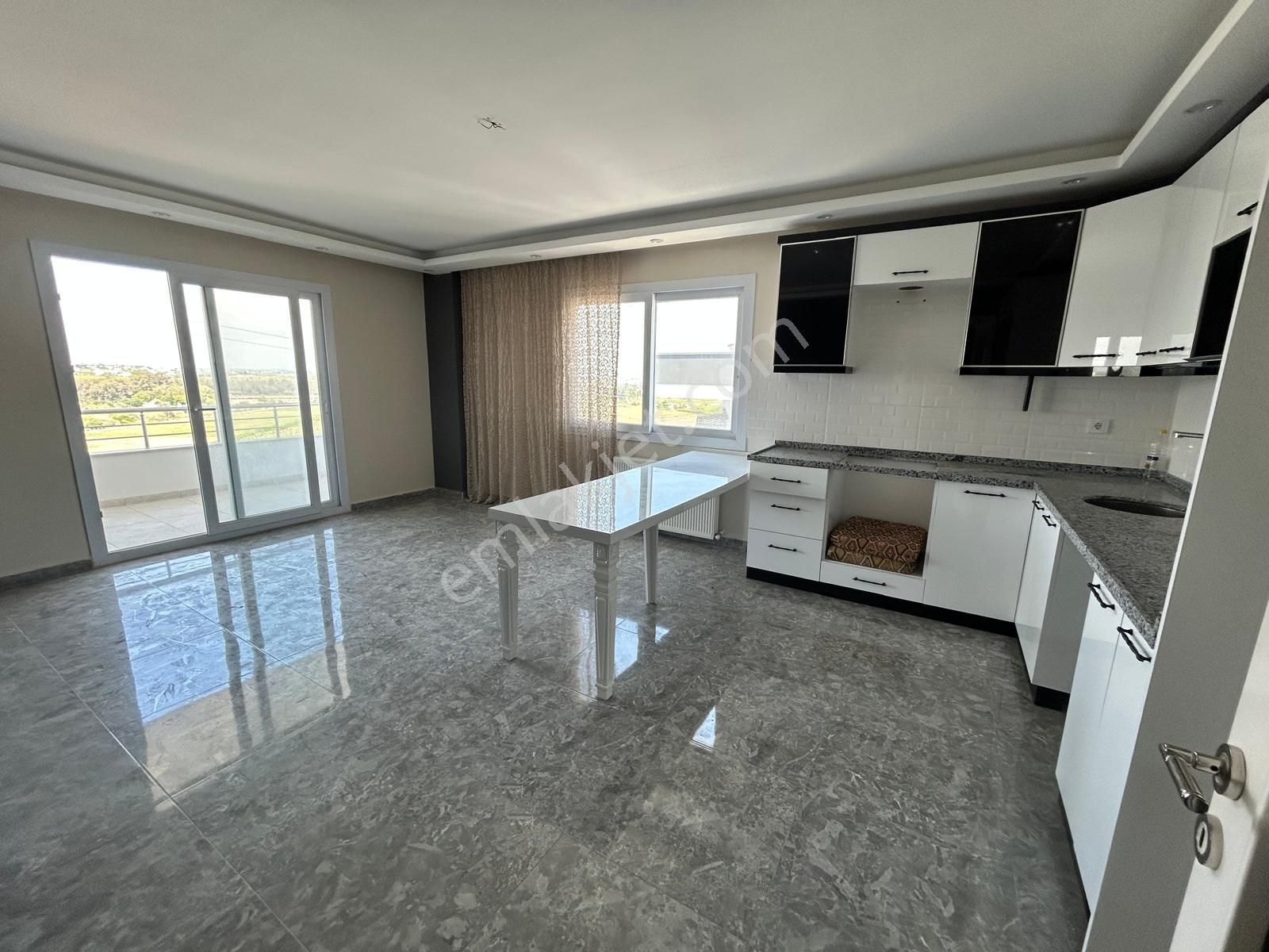 Kırklarsırı Mah. İncirlikuyu Mevkili Site İçersinde Ck Emlak'tan 150 M2 4+1 Satılık Daire
