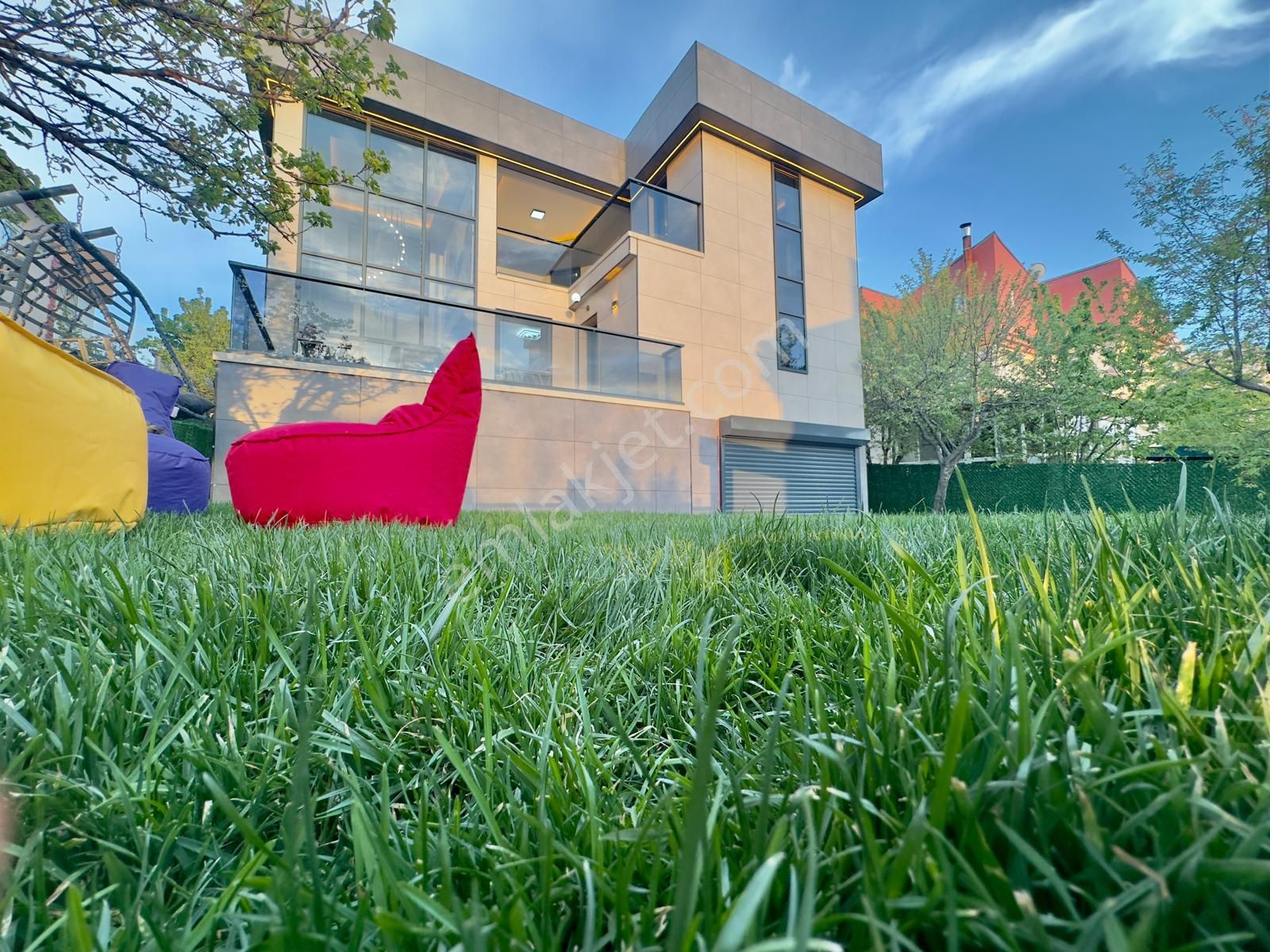 Pursakların En Güzel Yerde!!! Mehmet Zengin'den K.otoparklı Bahçeli Villa 4+1 Banyo Şık Modern