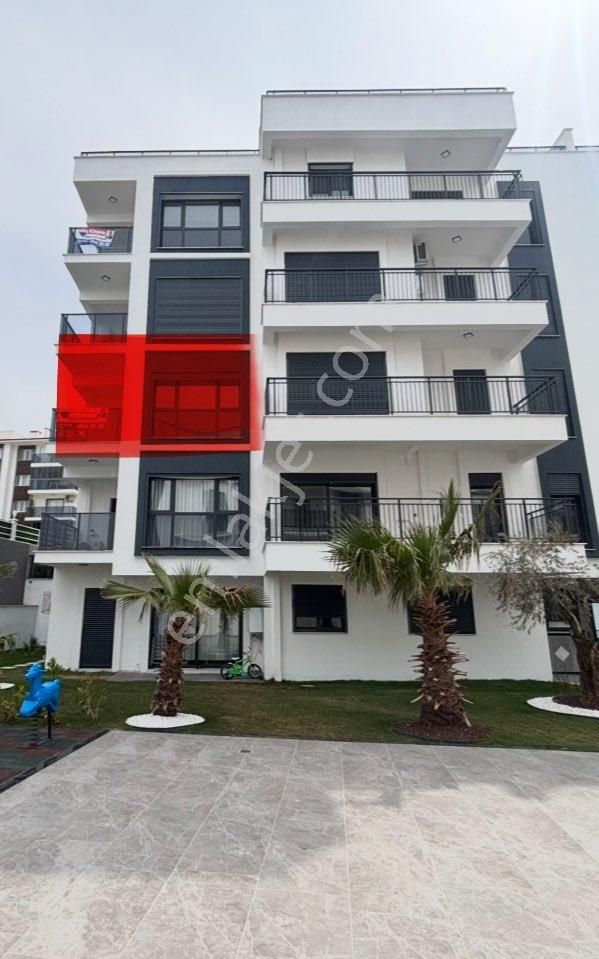 Kuşadası Değirmendere’de Satılık 3 Cepheli Daire