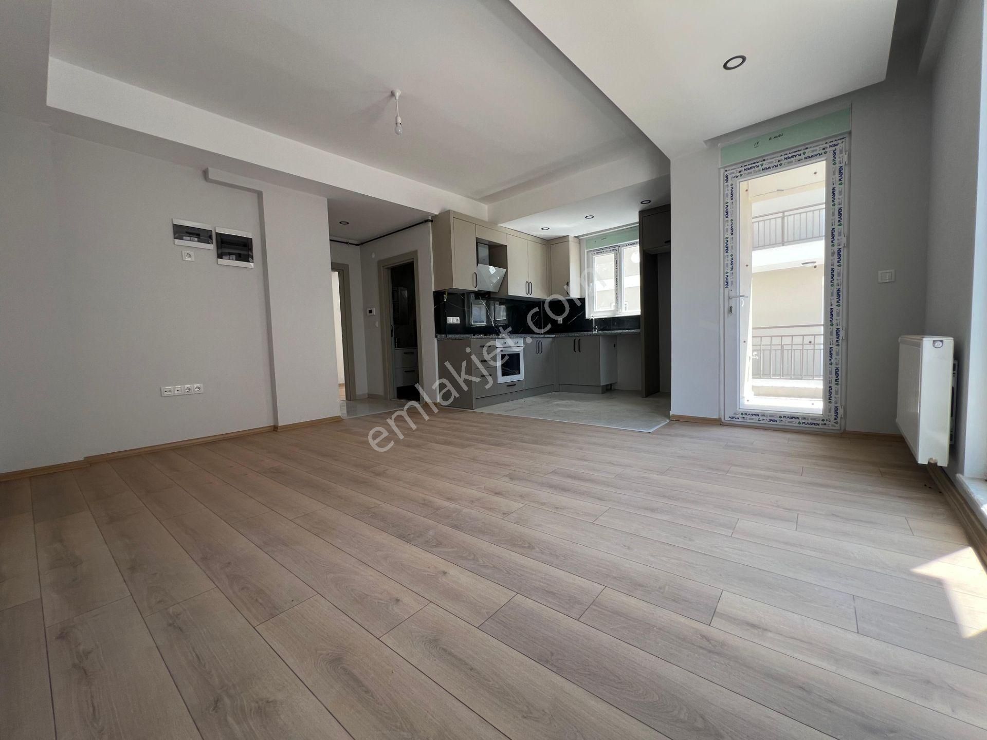 Kepez Beledıyesıne Cok Yakın Katta Dogalgazlı 60m2 Genıs Kullanıslı 1+1 Daıre!!!
