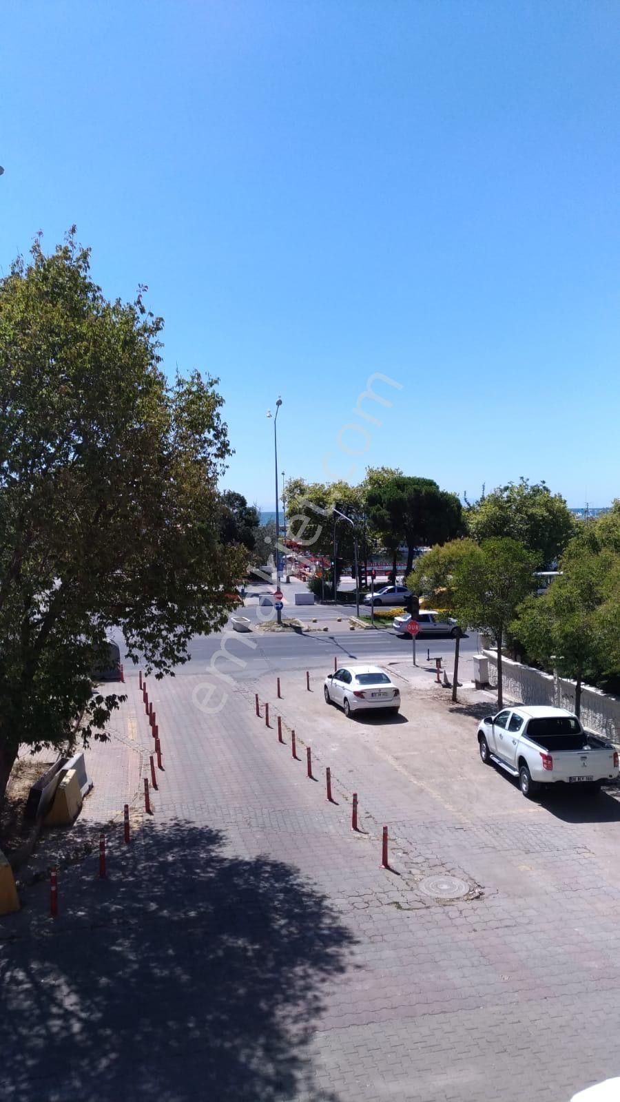 Delux'den Sahil'de Deniz Manzaralı Satılık 2+1 Daire - Görsel 2