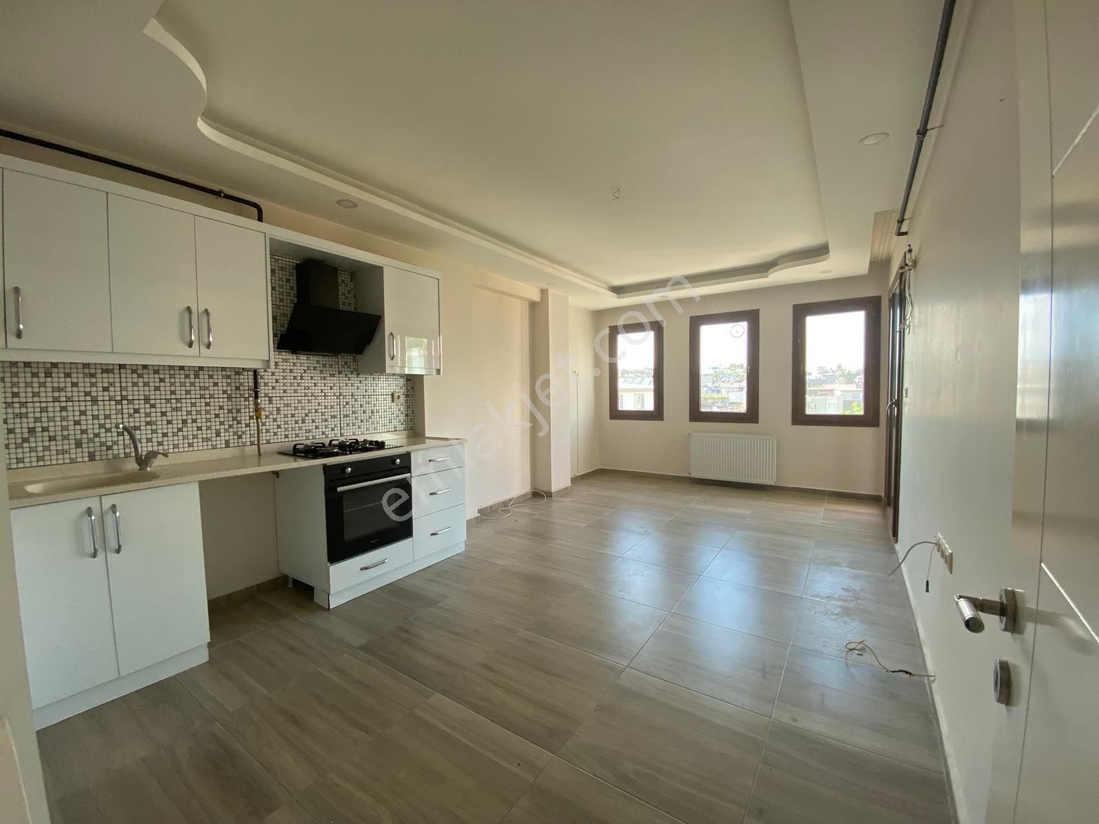 Çukurova Kurttepe Mahallesi 3+1 Direk Hasarsız Yatay Mimari Dublex Satılık Daire