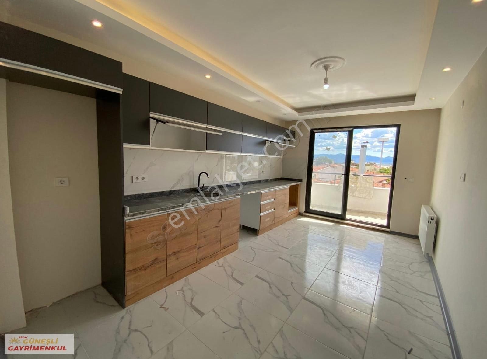 Güneşli'den Zeytinlide Şık Tasarımlı Ayrı Mutfak3+1 Sıfır Daire