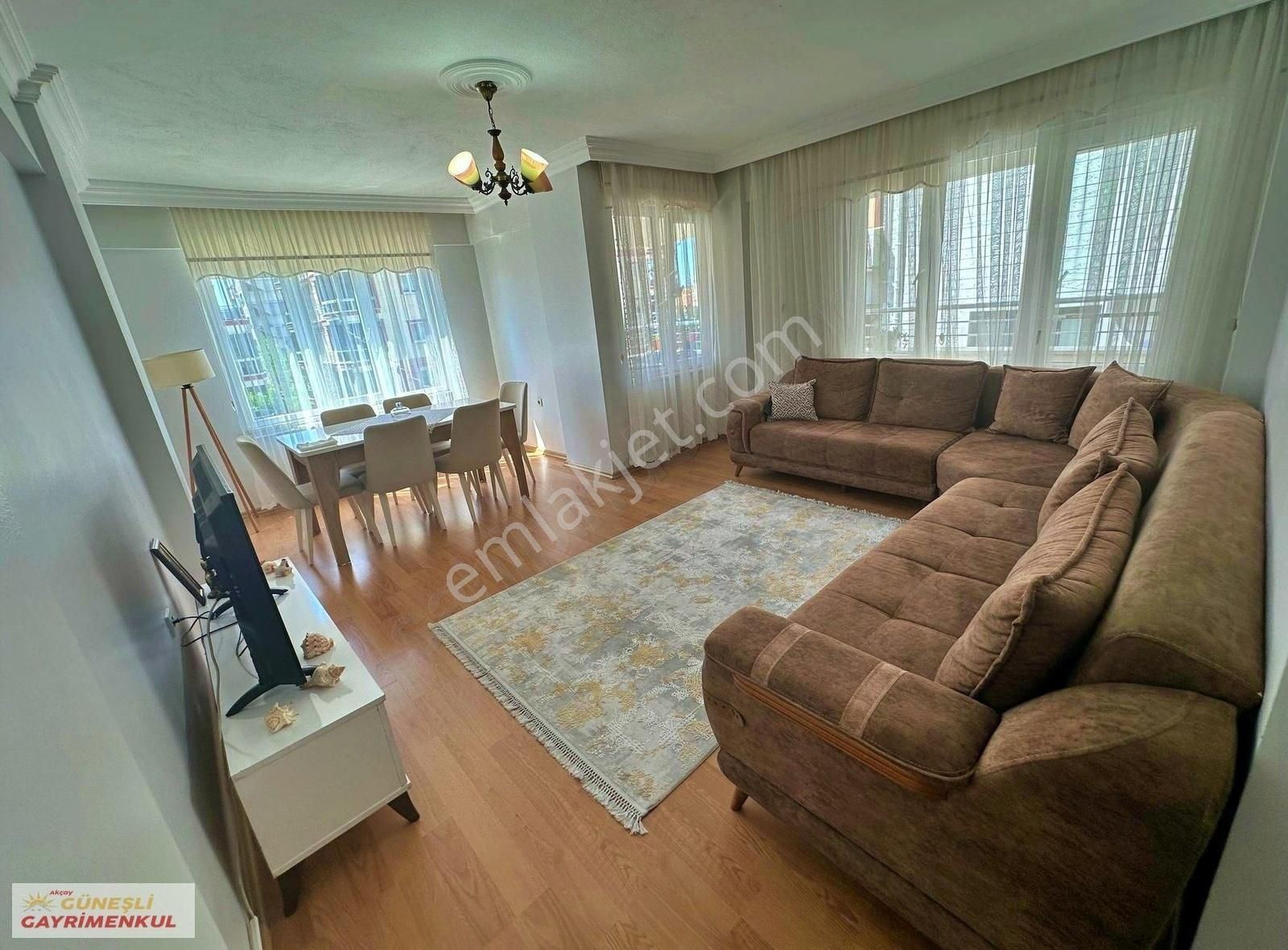 Güneşliden Altınkumda Harika Konumda 3+1 Satılık Daire