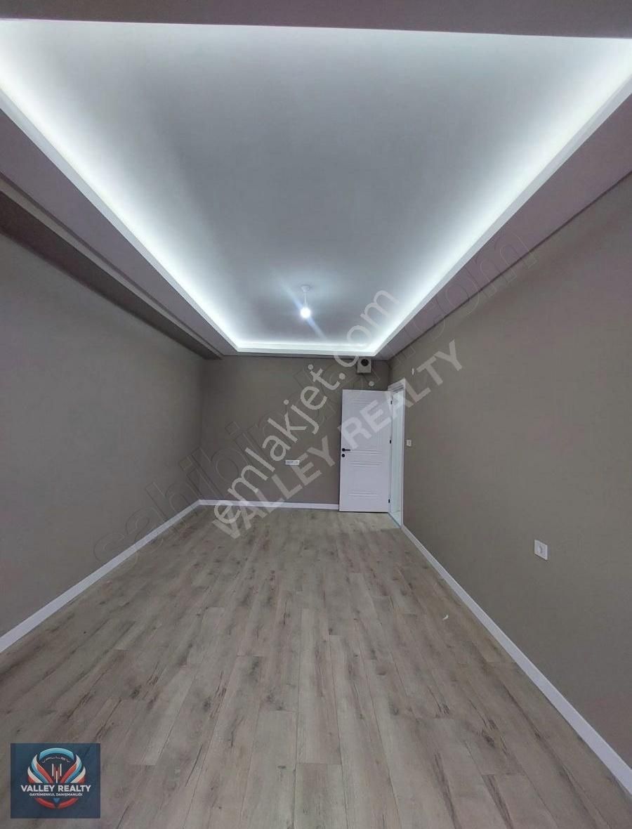 Çobançeşmede Kaçırılmayacak 2+1 Yüksek Giriş