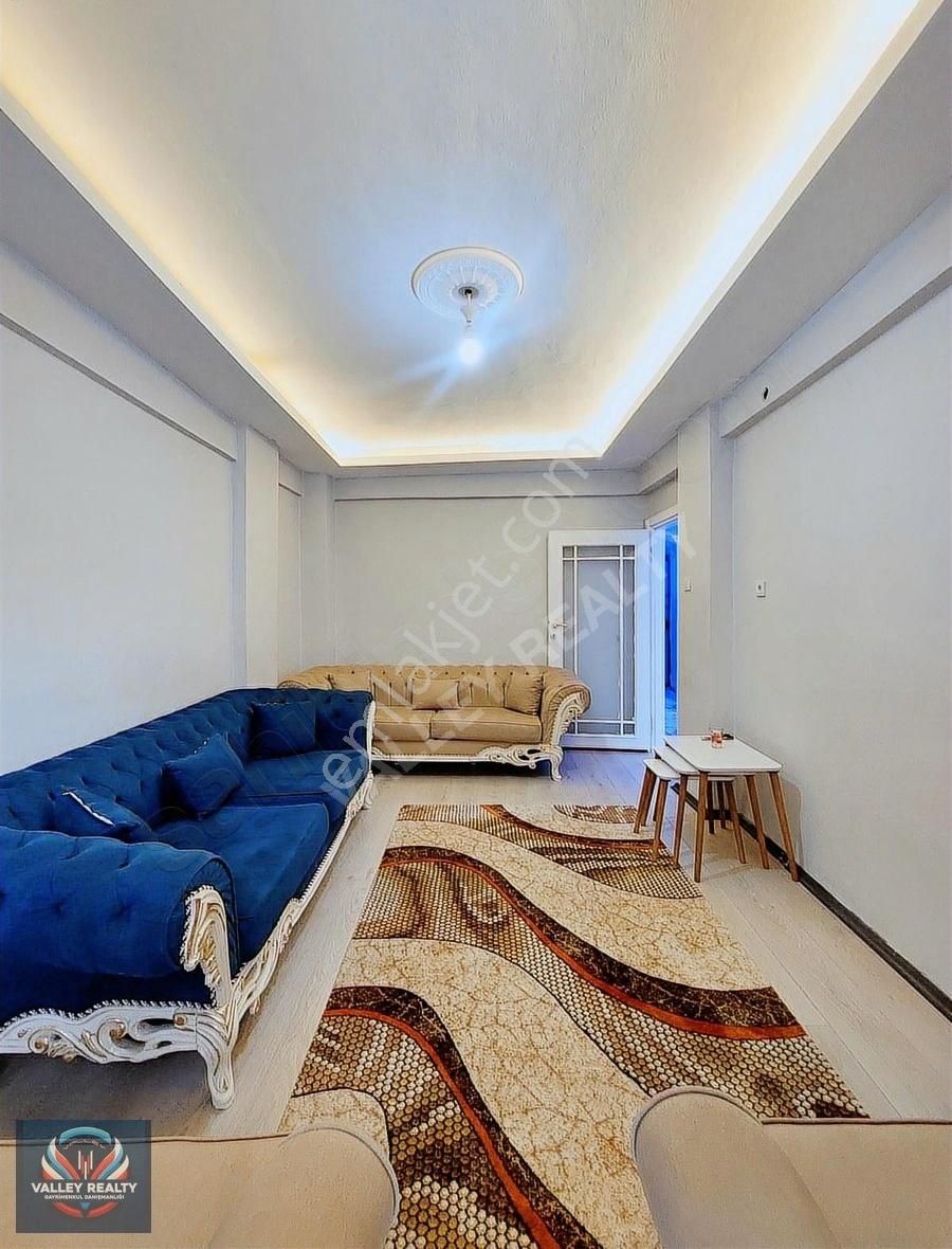Valley Realty'den Şeyhsinan Mah'de 2+1 Bahçeli Masrafsız Daire