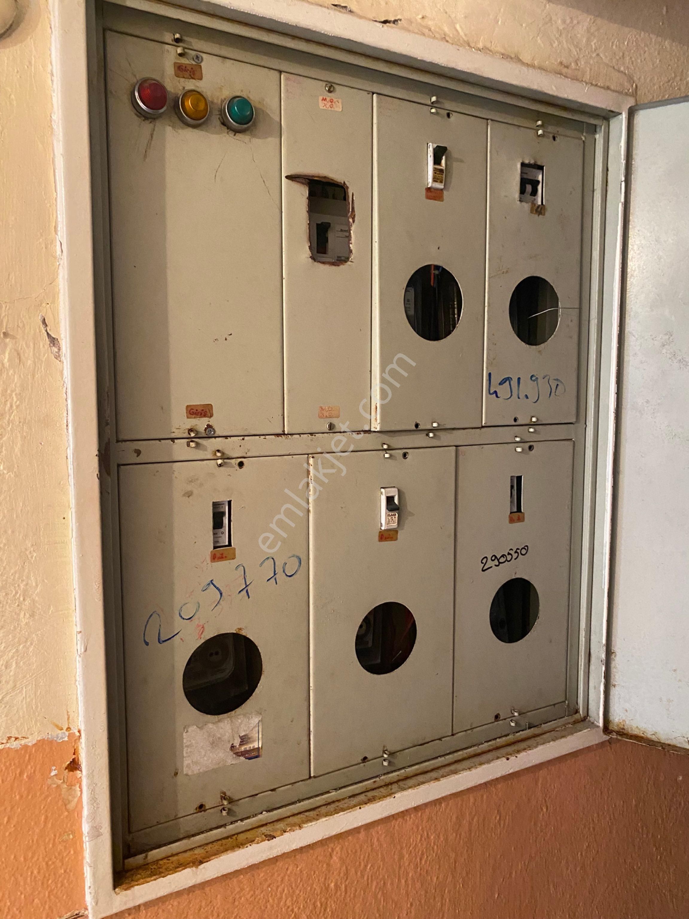 Burax Emlaktan Bayraklı Fuat Edip Baksı Mh Satılık 4 Katlı Komple Bina - Görsel 6