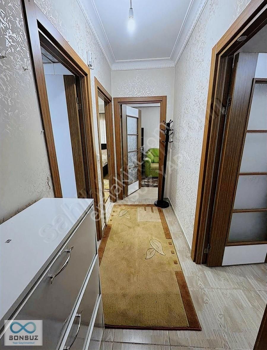 Sonsuz Yapıdan Metrobüse Yürüme Mesafesinde Eşyalı 1+1 Daire