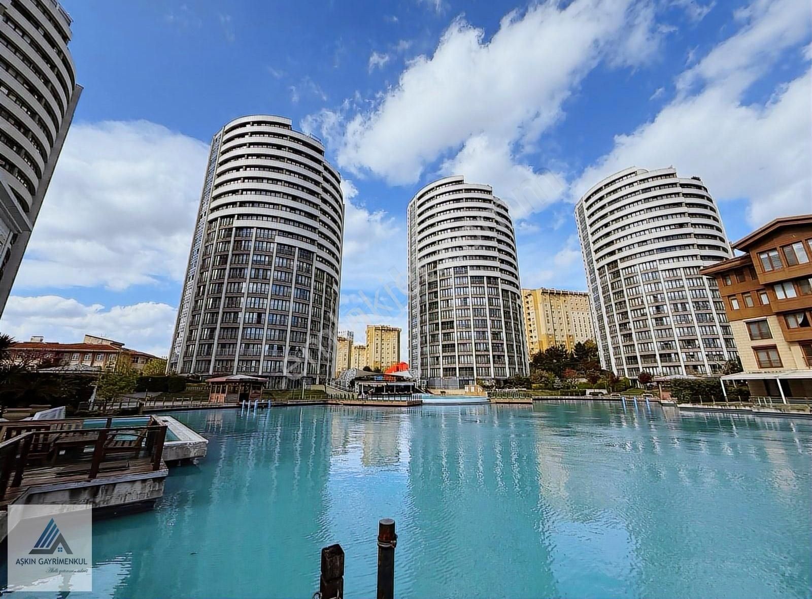 Atakent Bosphorus City Satılık 2+1 Bahçe Katı 140m2