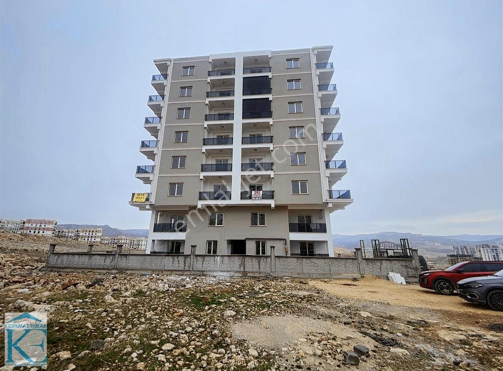 Korkmaz Emlak'tan Hastanesi Arkasında Satlık Lüks 2+1 Daire