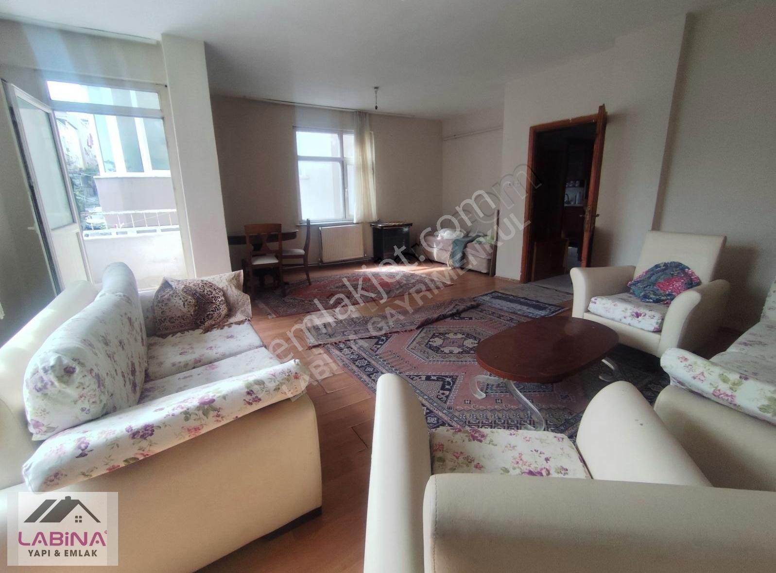 Labına'dan Kiralık Eşyalı Halkalı Merkez Mahallesi'nde 2+1 135m²