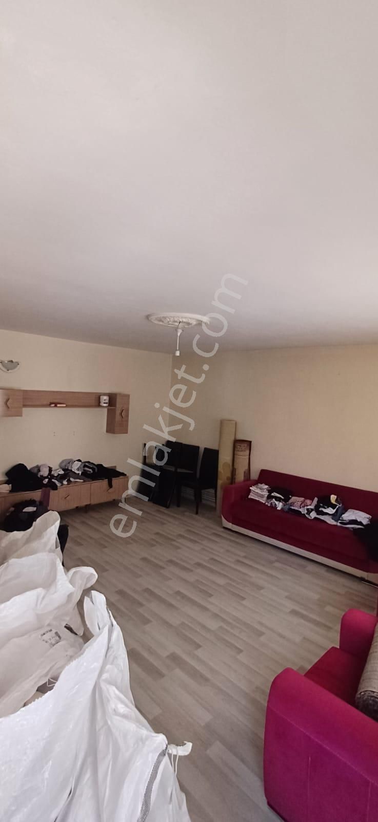 Gaziantep Emlak,tan 23 Nisanda Kiralık 3+1