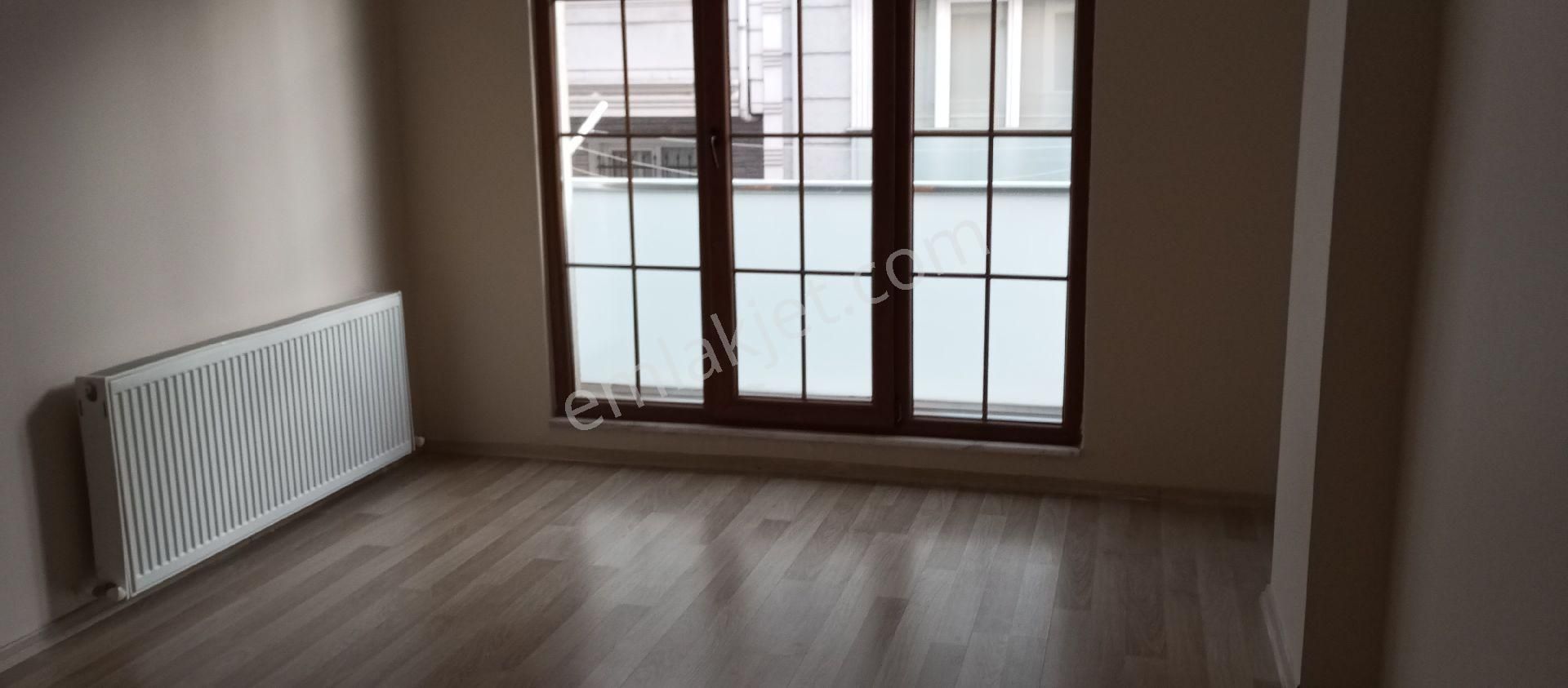 4.levent Çeliktepede 2+1 75 M2 Yeni Bina Arakat Masrafsız Muhteşem Daire