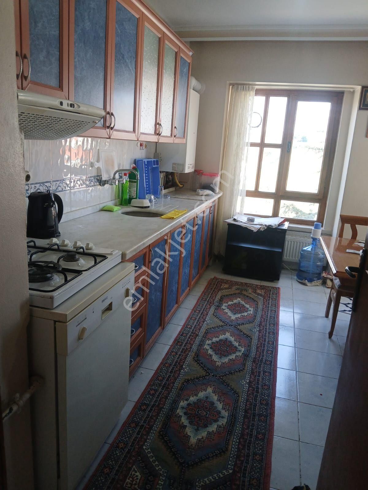 Ufuktepe Osmangazı De 3+1 Orta Kat Satılık Daıre