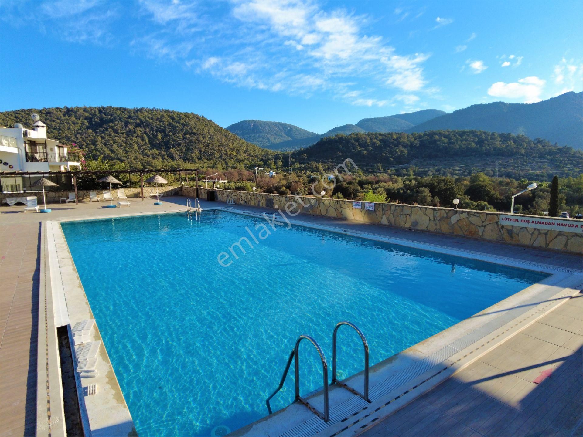 Bodrum Gölköy Güvenlikli Site İçinde Bahçeli Kiralık Villa