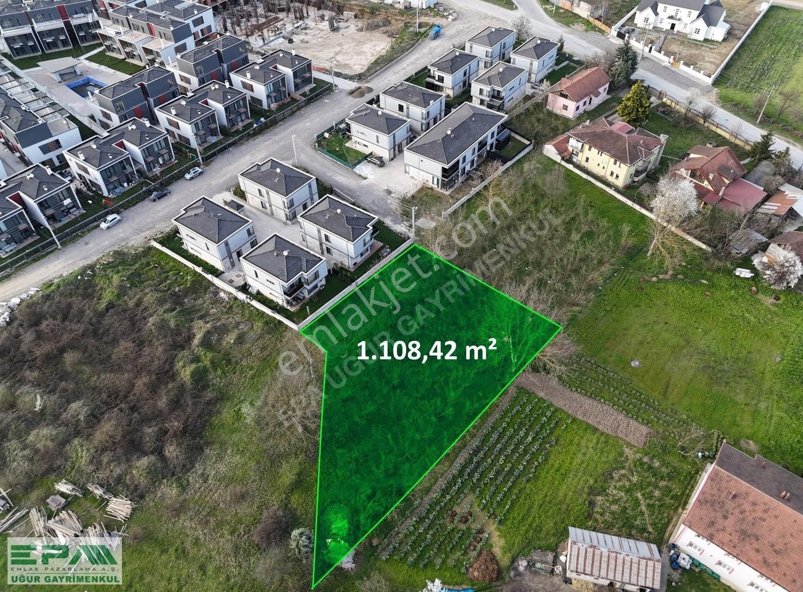 Epa Uğur'dan Şıralık'ta Satılık Villa İmarlı 1108 M² Arsa