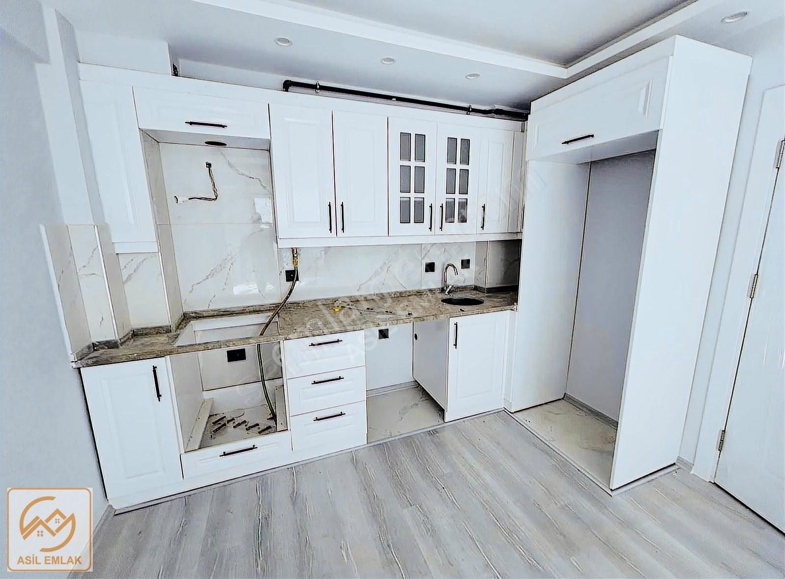 Asil Emlak'tan Muradiye Mahallesinde 2+1 Kiralık Daire