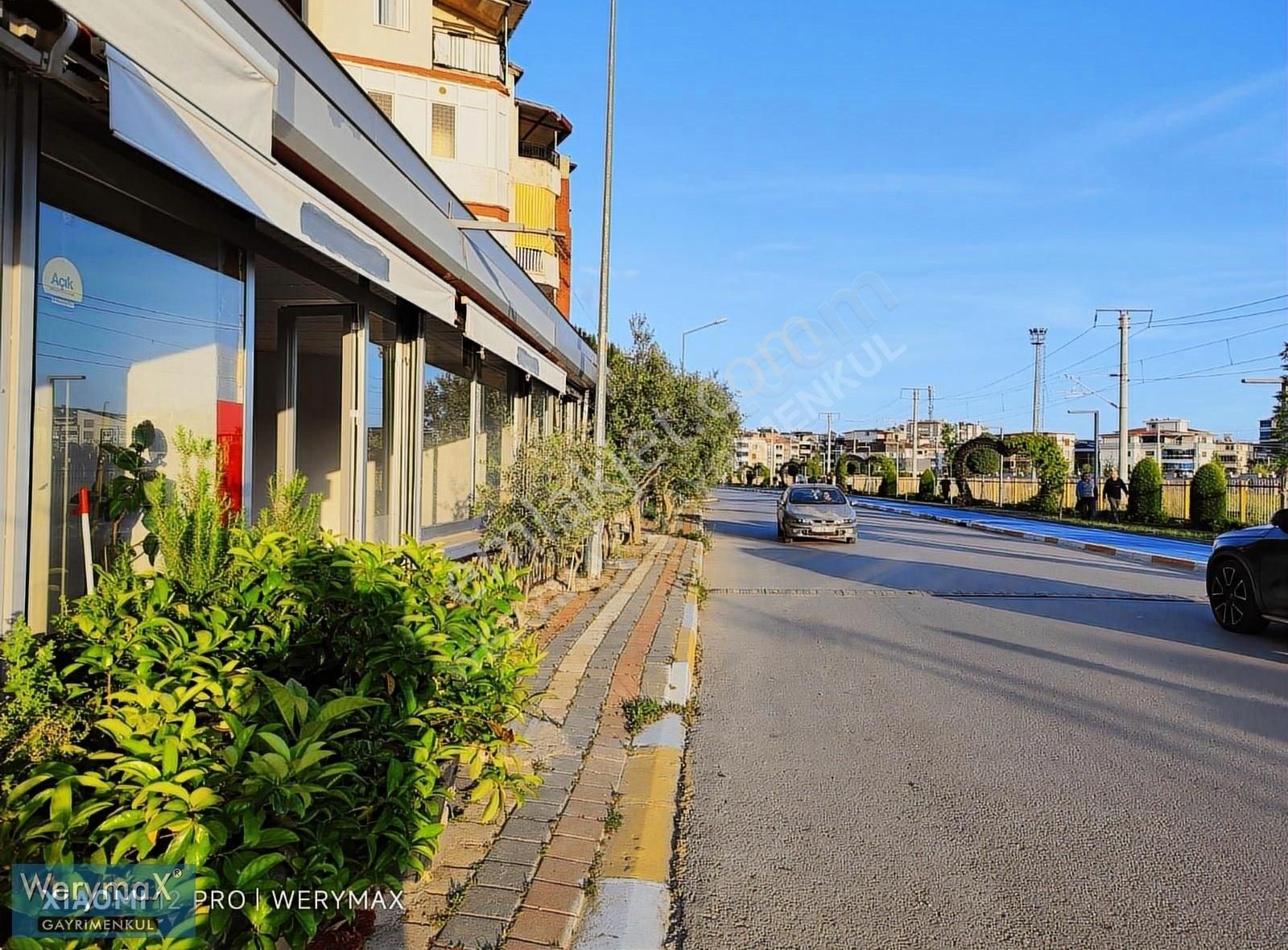Torbalı Alpkent Mh İşlek Cadde Üzerind Kiralık Yanyana 2 Dükkan