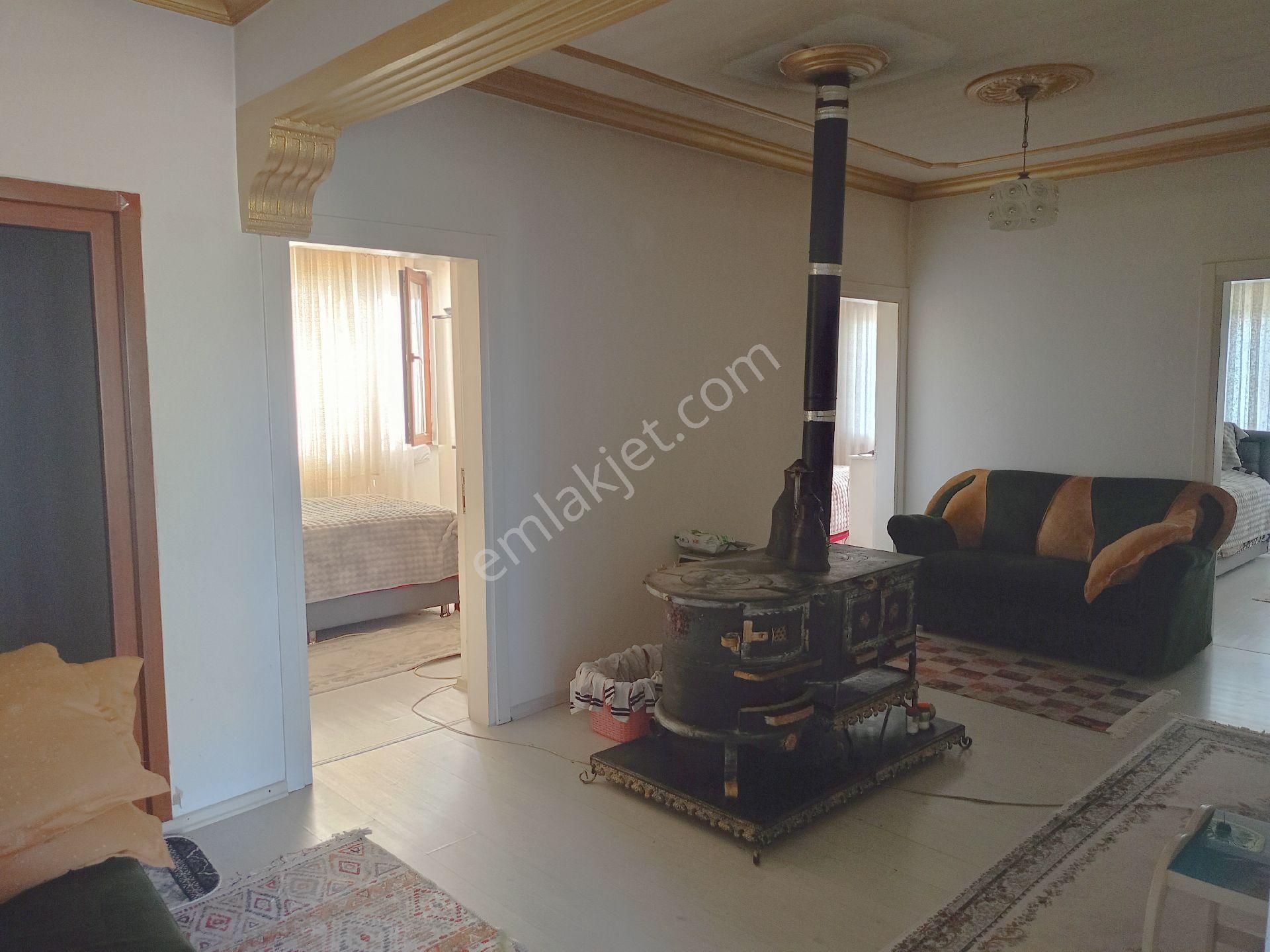 Akçaabat Sarıtaş' Ta Satılık Müstakil Bina + 261 M2 Arsa - Görsel 7