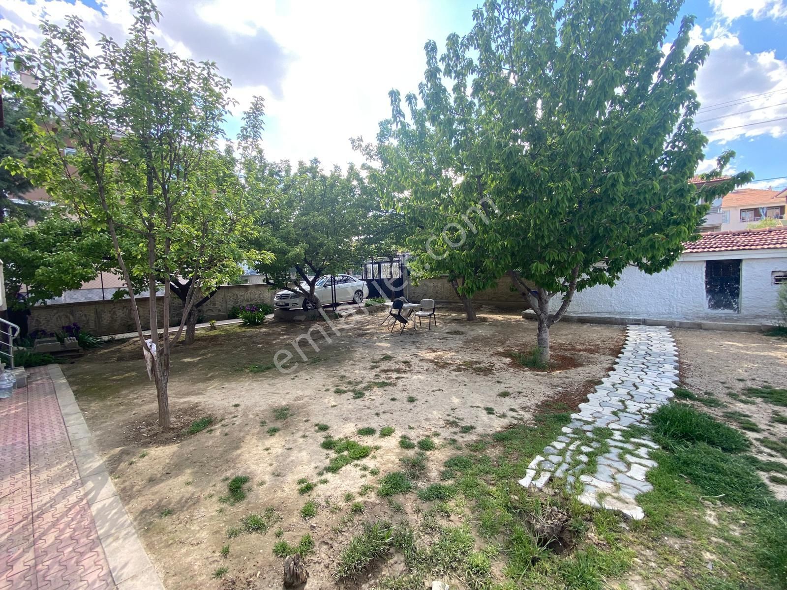 Mehmet Akif Mh. 523m2 Arsaiçi 8+3 Ayrı Girişli Satılık Villa