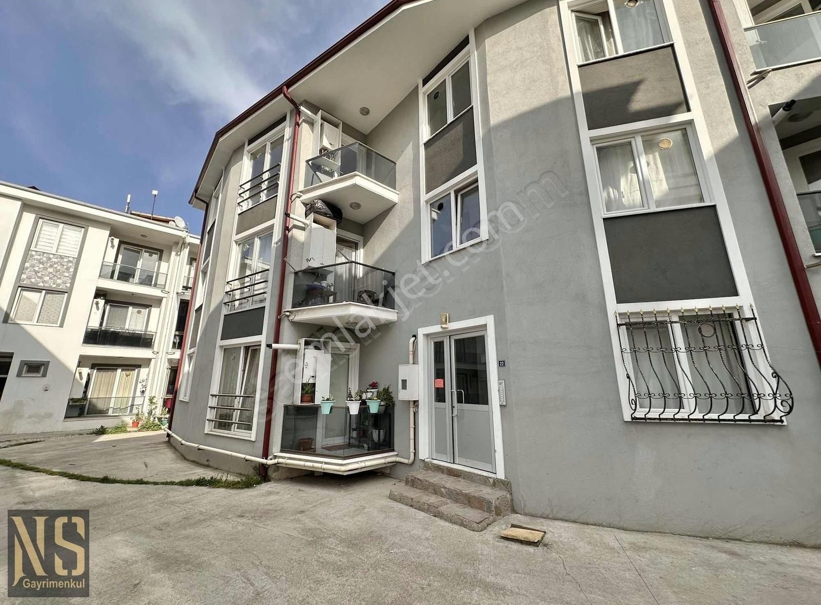 Sapanca Çarşı İçinde Amerikan Mutfaklı Kiralık 2+1 Daire