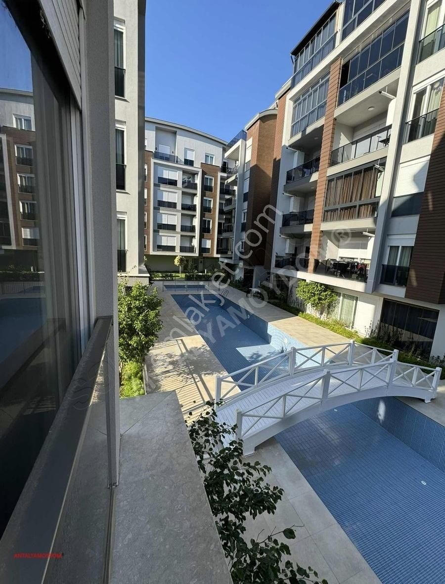 Antalya Konyaaltı Hurma Mahallesinde Ultra Lüks Site İçi 2+1