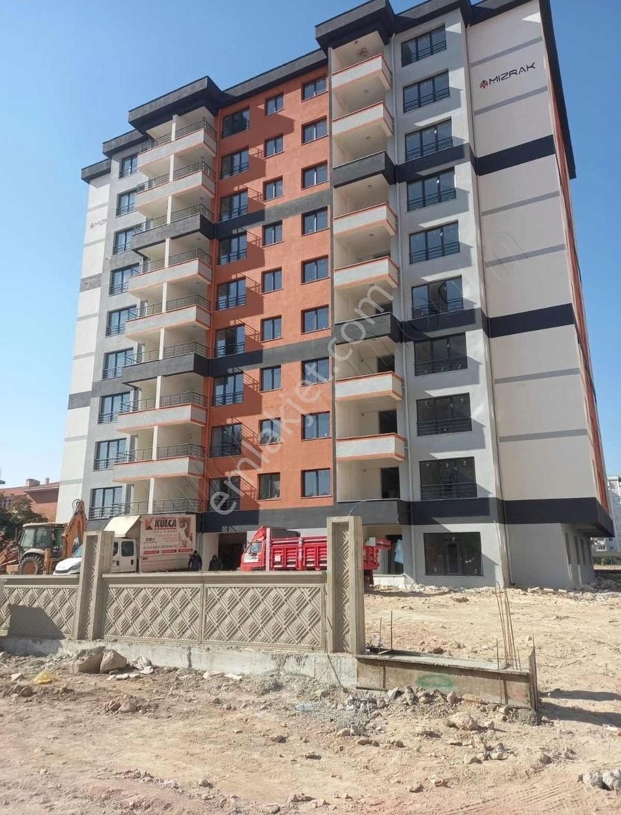 Beyazşehirde Satılık 2+1 Orta Daire