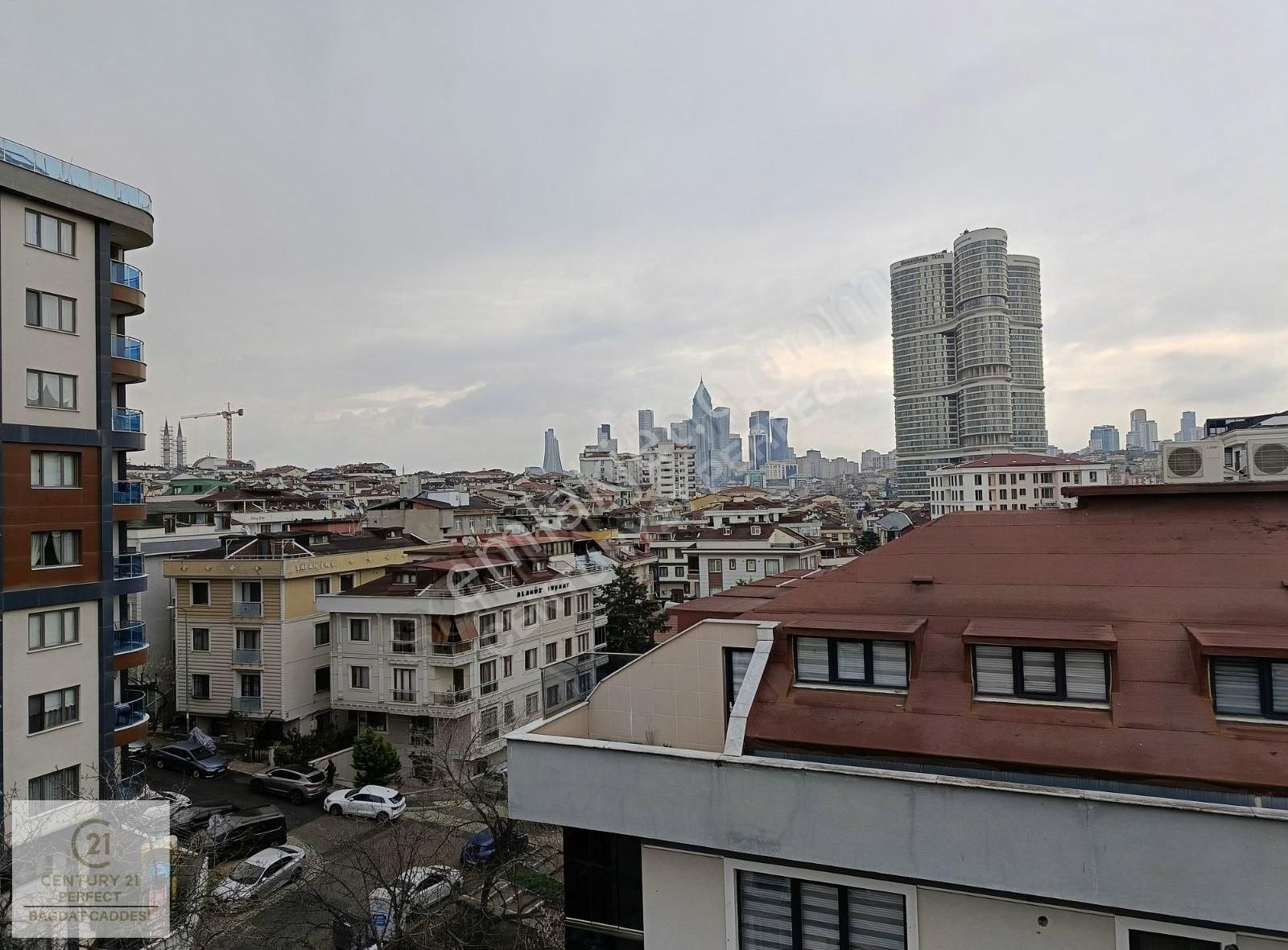 Ataşehir Nilüfer Konakları Satılık 3+1 Daire Metroya Yakın