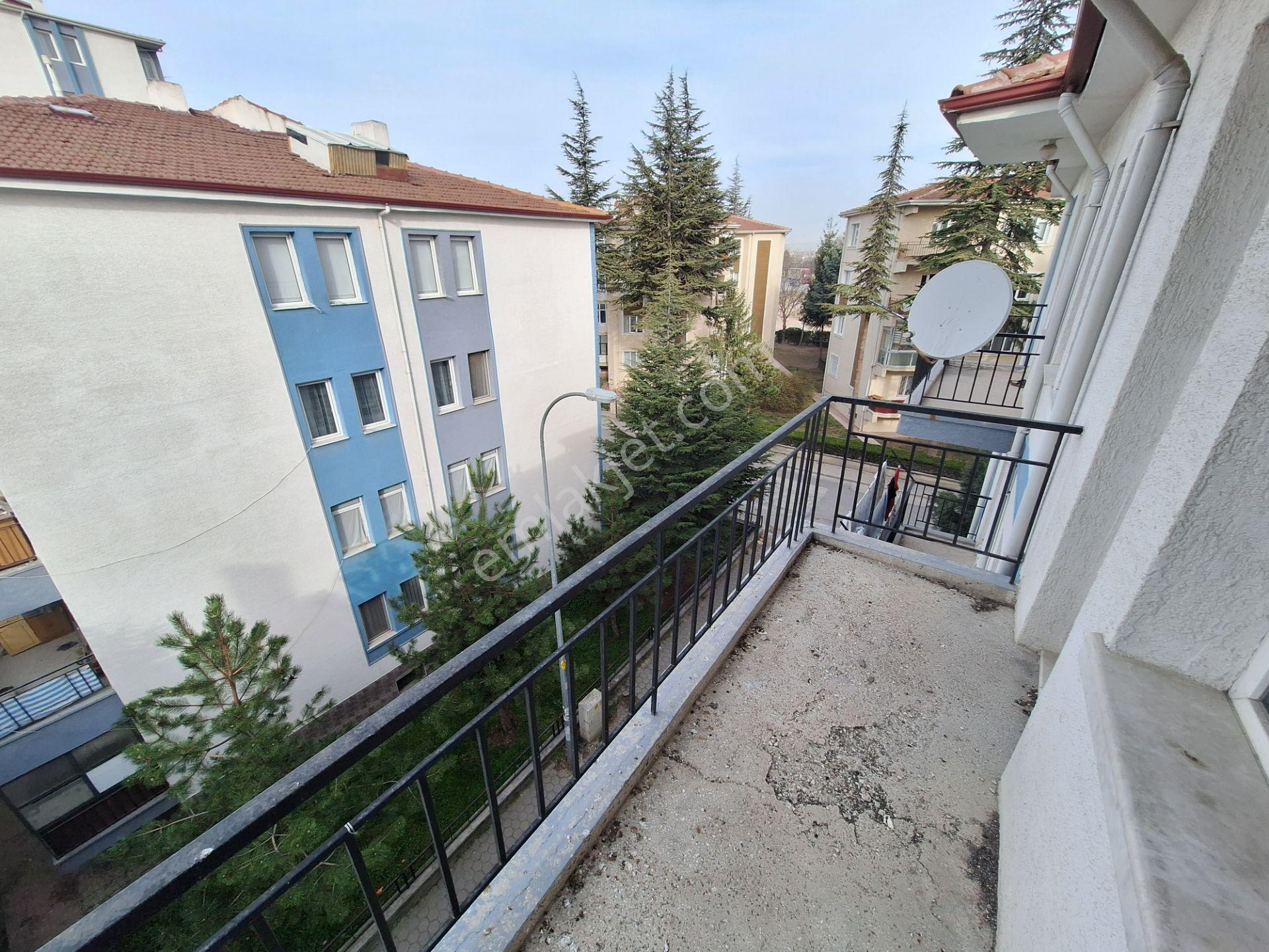 Century 21 Vizyon'dan Batıkent Ümit Hastanesi Yakını Satılık 3+1 Daire - Görsel 33