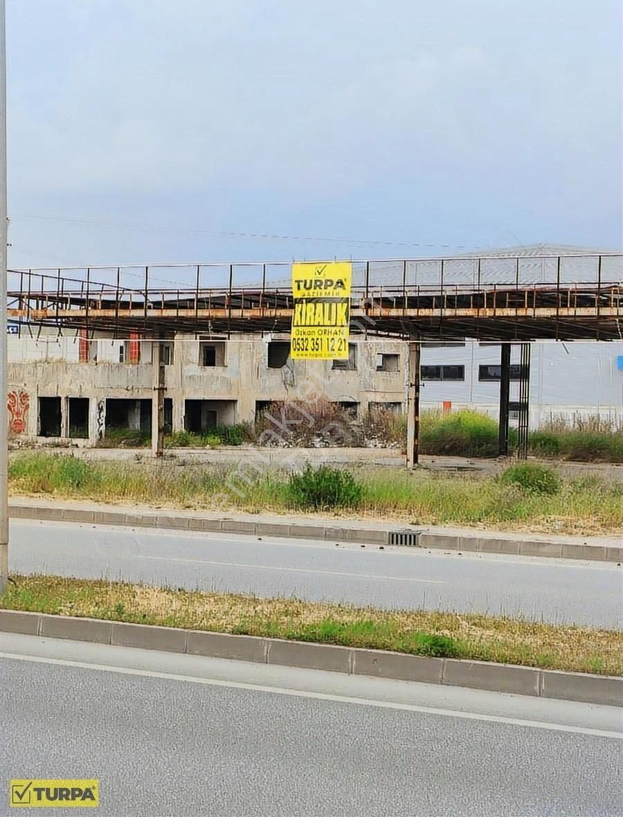 Menderes Görece Ana Yola Cepheli Kiralık İşyeri
